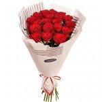 Букет в упаковці "19 червоних троянд" - image-0